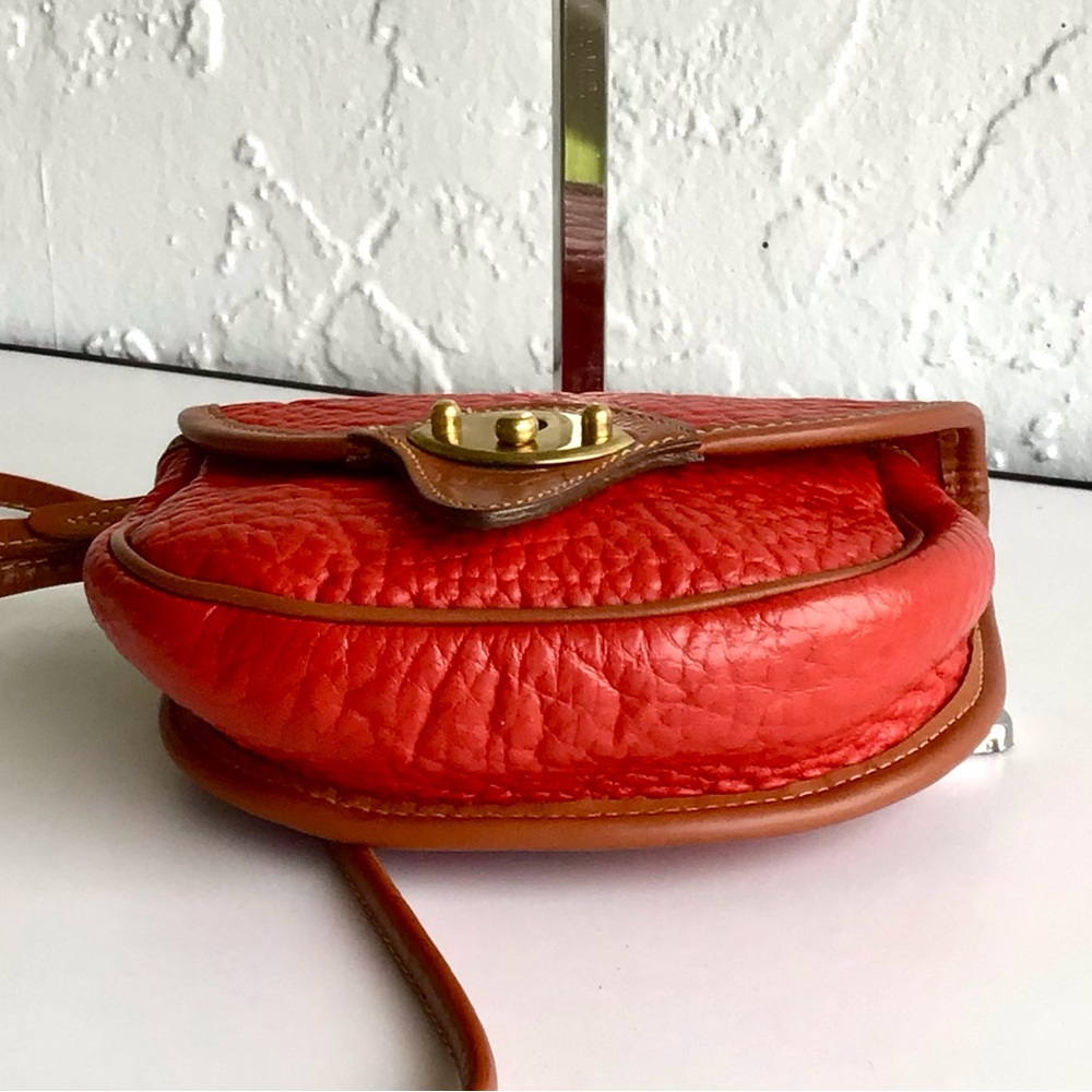 ♦️HOST PICK ♦️VINTAGE DOONEY & BOURKE RED BRITISH TAN CAVALRY SADDLEBAG … - Picture 6 of 16
